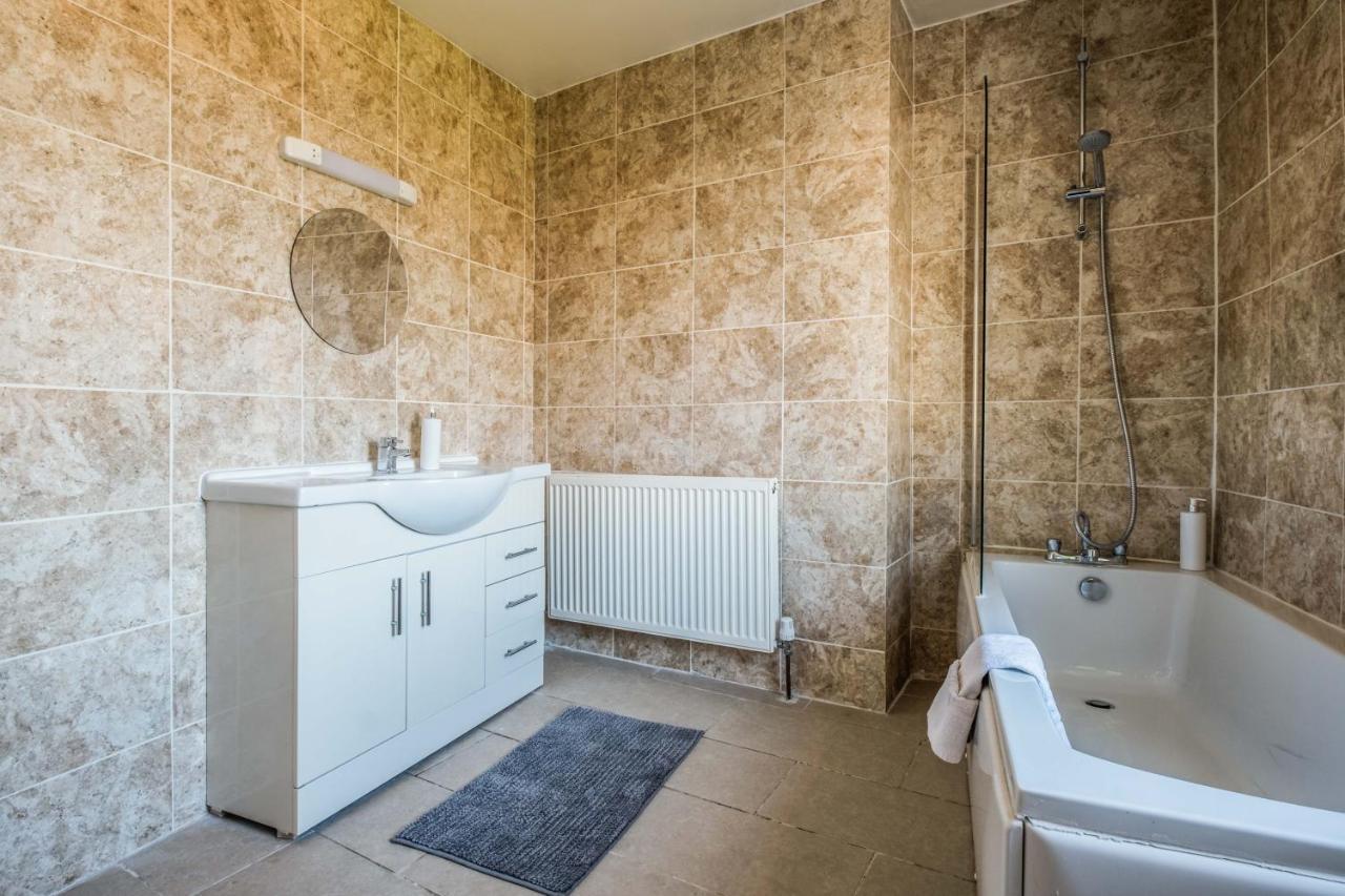 Luxury, Very And Spacious House *