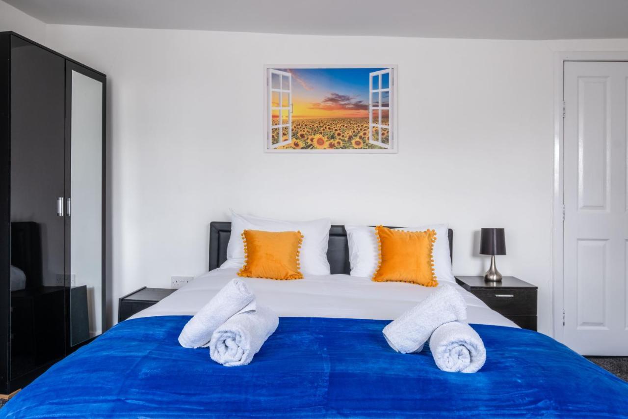 Luxury, Very And Spacious House Hove